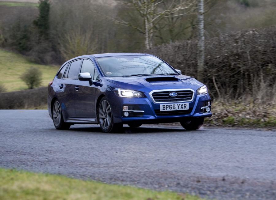  Subaru Levorg GT 2016 года  (UK) (фото 25 из 40)